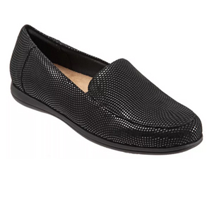 Trotters Deanna Loafer