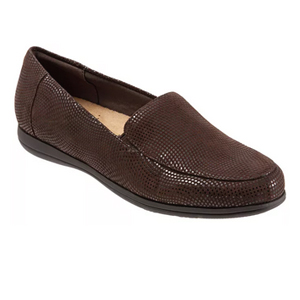 Trotters Deanna Loafer