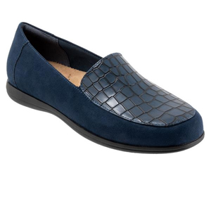 Trotters Deanna Loafer