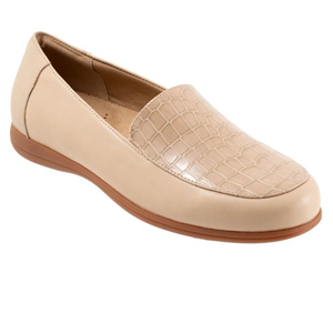 Trotters Deanna Loafer