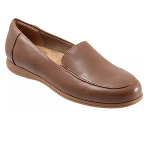 Trotters Deanna Loafer