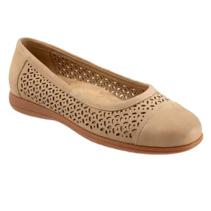 Trotters Delmara Cap Toe